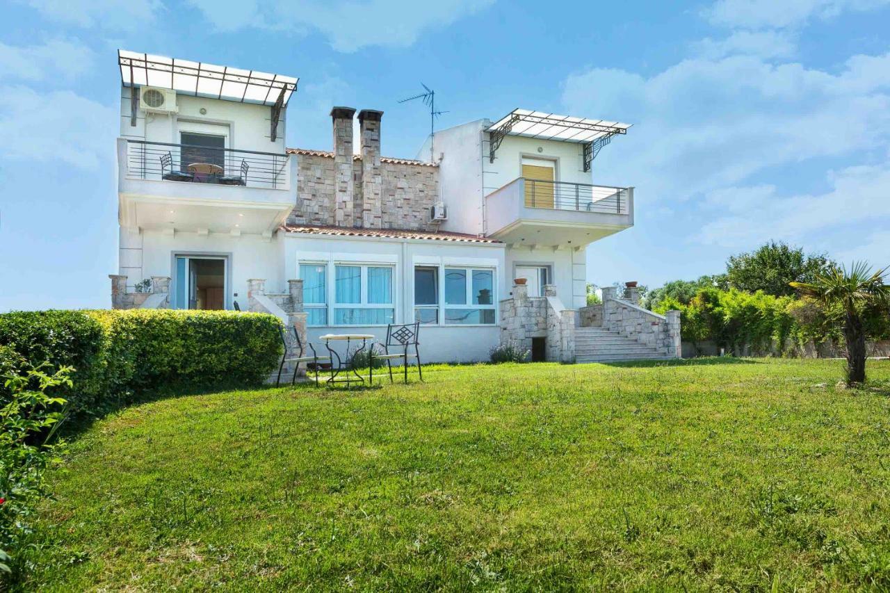 Summer Houses In Afytos Exterior photo