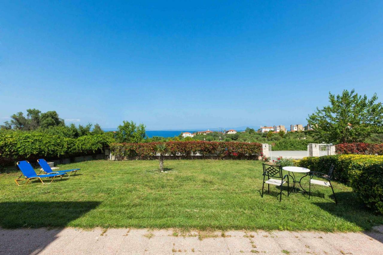 Summer Houses In Afytos Exterior photo
