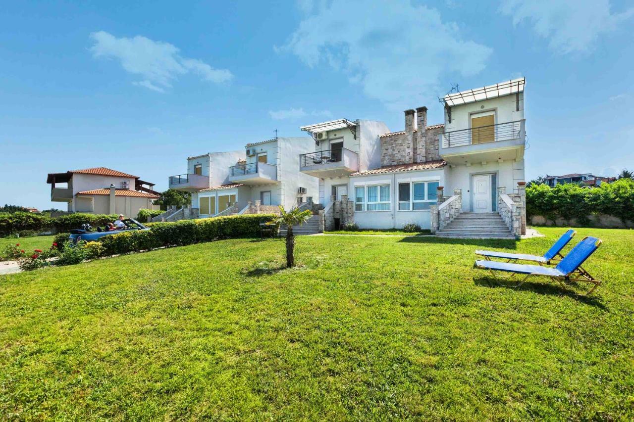 Summer Houses In Afytos Exterior photo